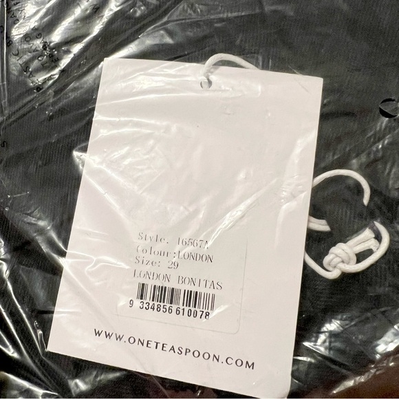 NWT ONE TEASPOON Taylor Swift Low Rise Fray Raw Hem Denim Cutoff Jean Shorts 29 - Picture 9 of 14